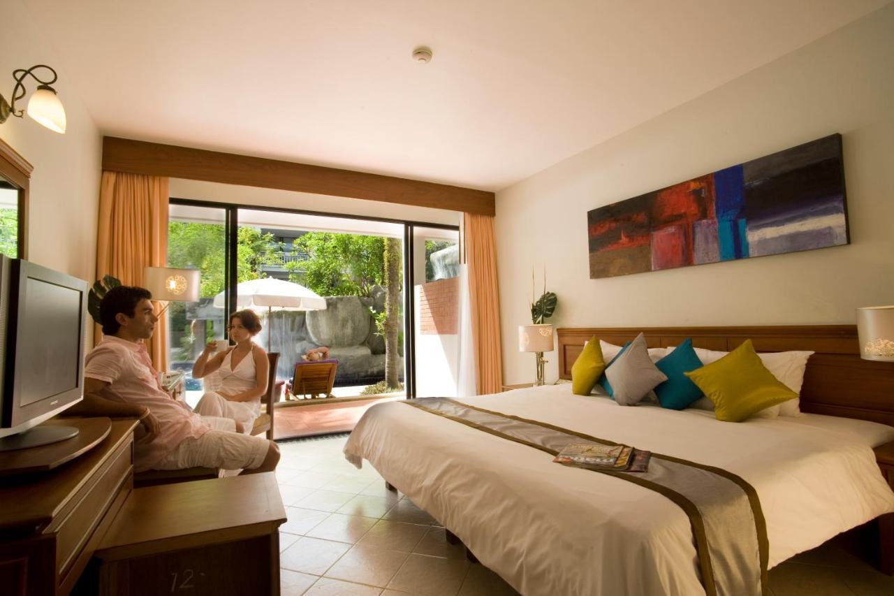 Deluxe Double or Twin Room with Pool Side,1136065772:JPEG
